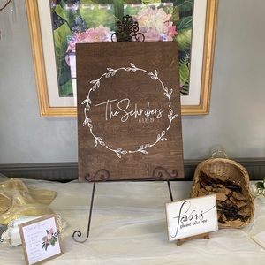 Family name wreath